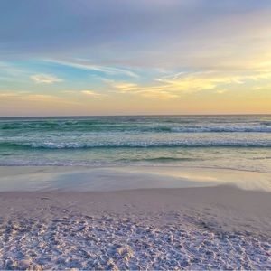 Meet your Posher, Thalia